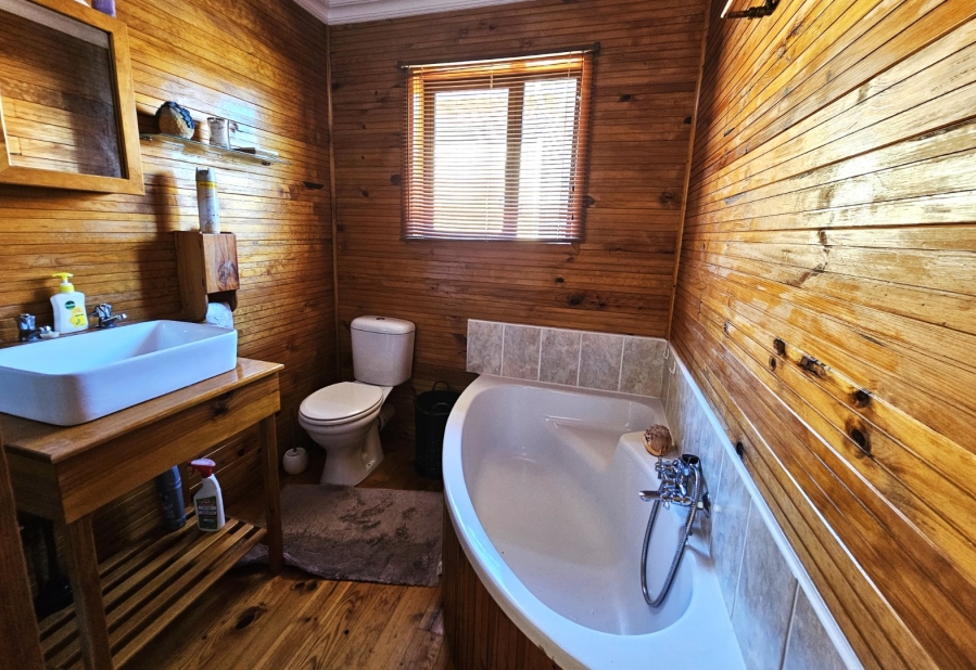 3 Bedroom Property for Sale in Dolphin Creek Golf Estate Western Cape